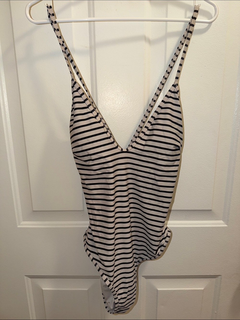 Cupshe Black & White Striped V-Neck One-Piece Swimsuit